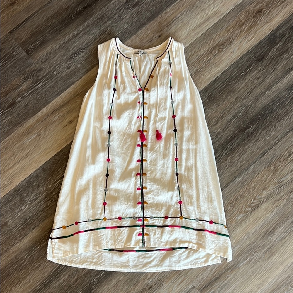 Embroidered Sleeveless Cream Dress